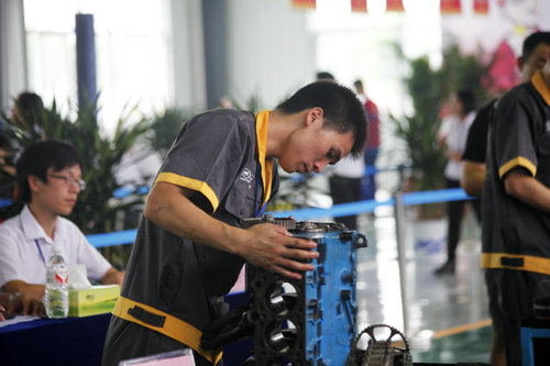 万通杯汽修技能大赛激情现场