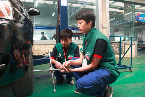 万通学子目标明确 紧抓课余时间练习专业技能