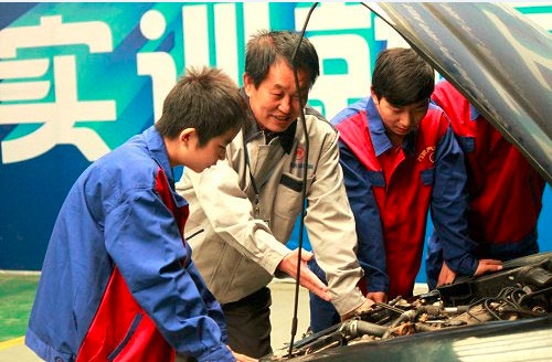 掌握高薪技能 改写讨薪命运