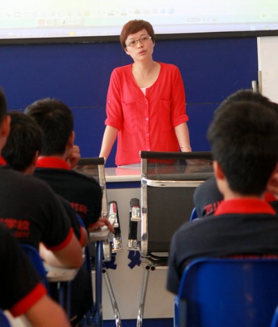 业讲座进校园 解密“学生”如何转变为“职业人”