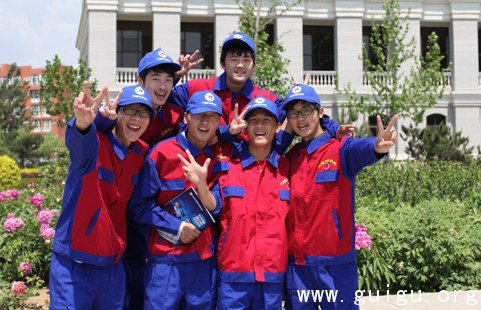 学热门紧缺技术打破“贫困世袭”魔咒