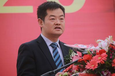 成都万通校长