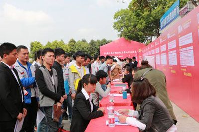女性汽修人才就业更吃香