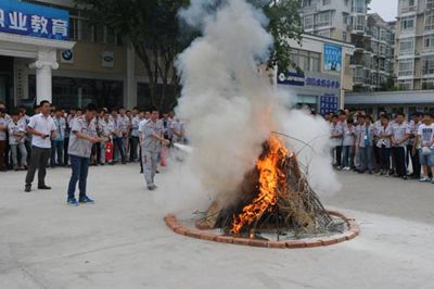 成都万通汽修教育