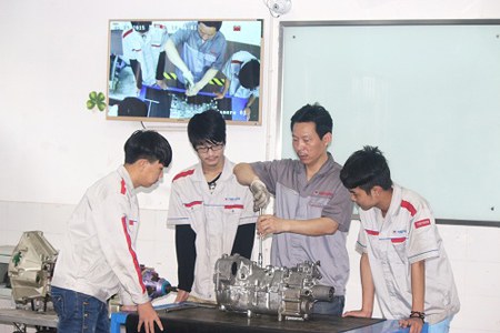 成都万通汽修教育