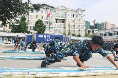 成都万通汽修教育