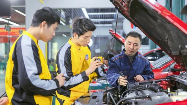 �г����������˲�Խ